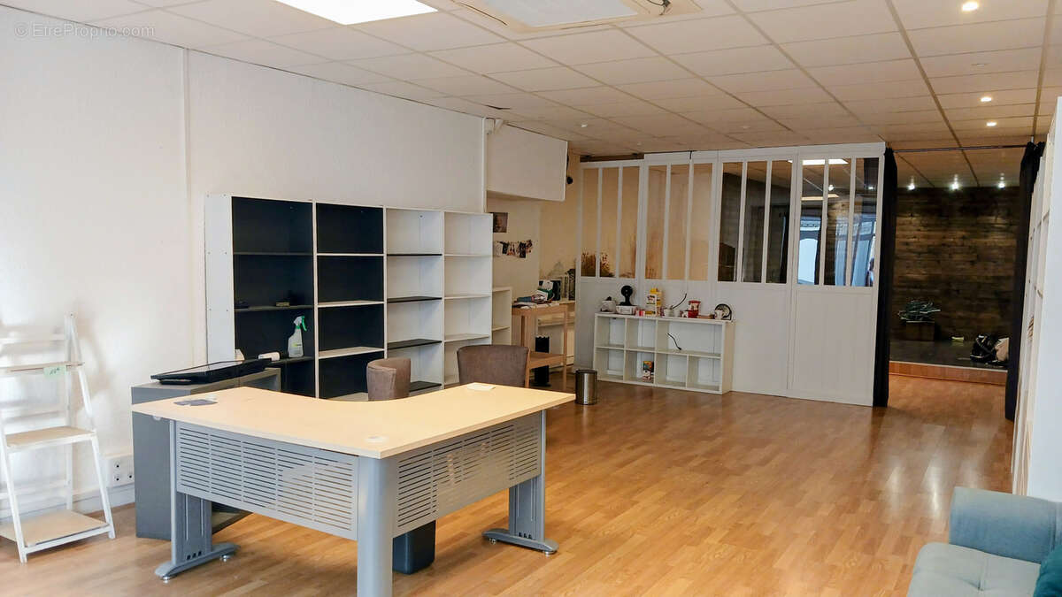 Local commercial - photo 3