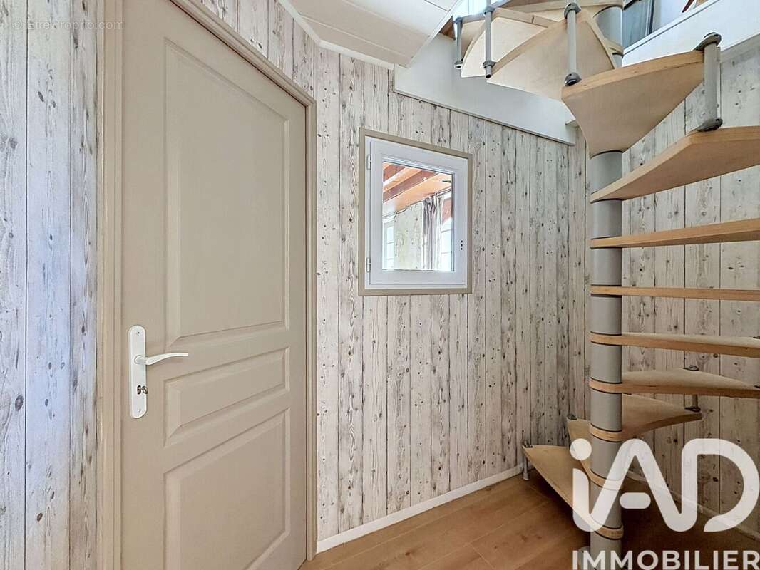 Maison 204 m² à Neuillac  - photo 9