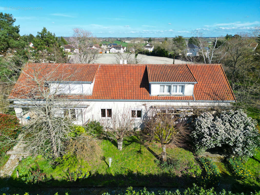 Maison à CHATELLERAULT