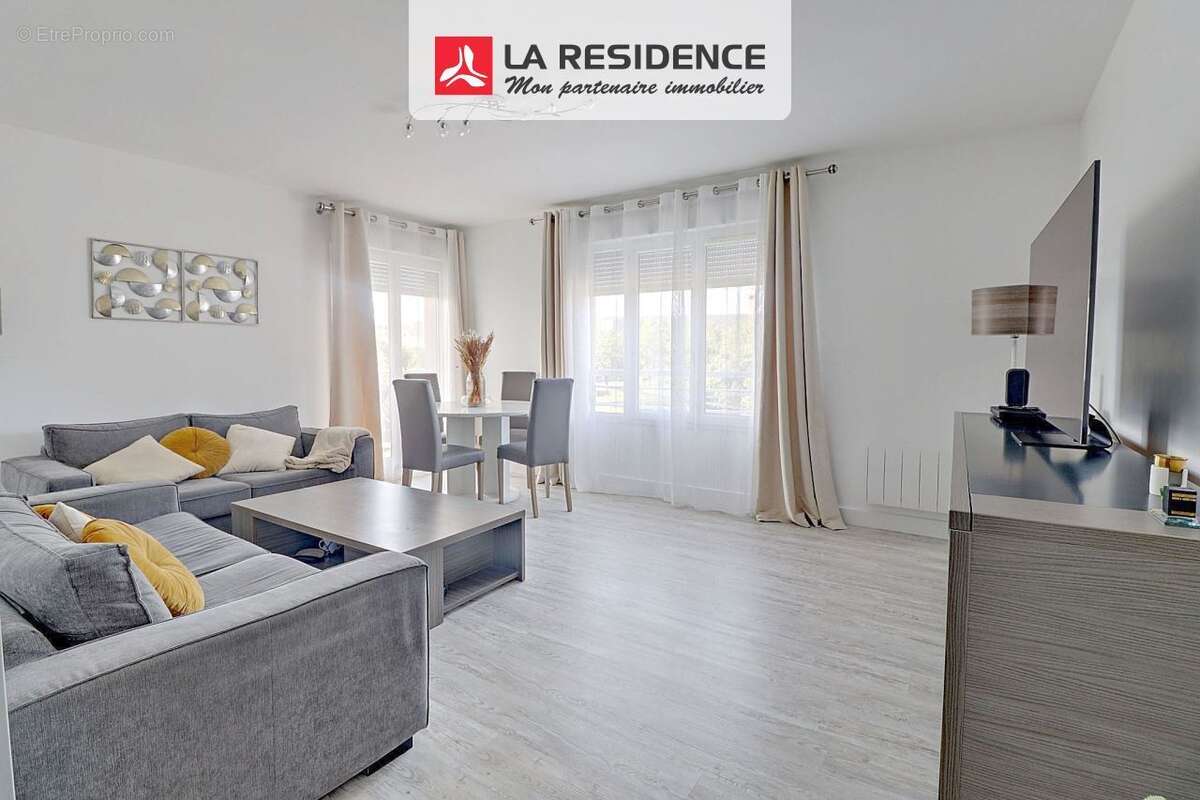 Appartement à JOUY-LE-MOUTIER