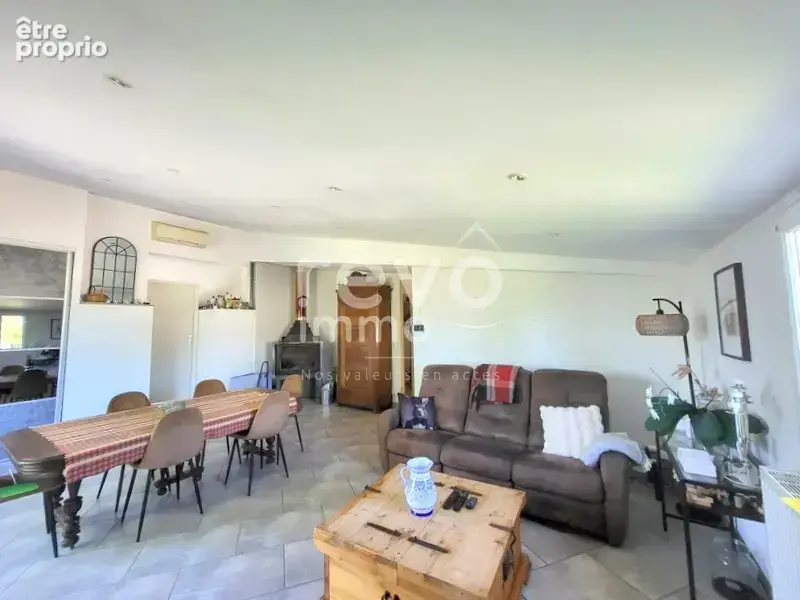 Corps de ferme - dependances - 234 m² - photo 5