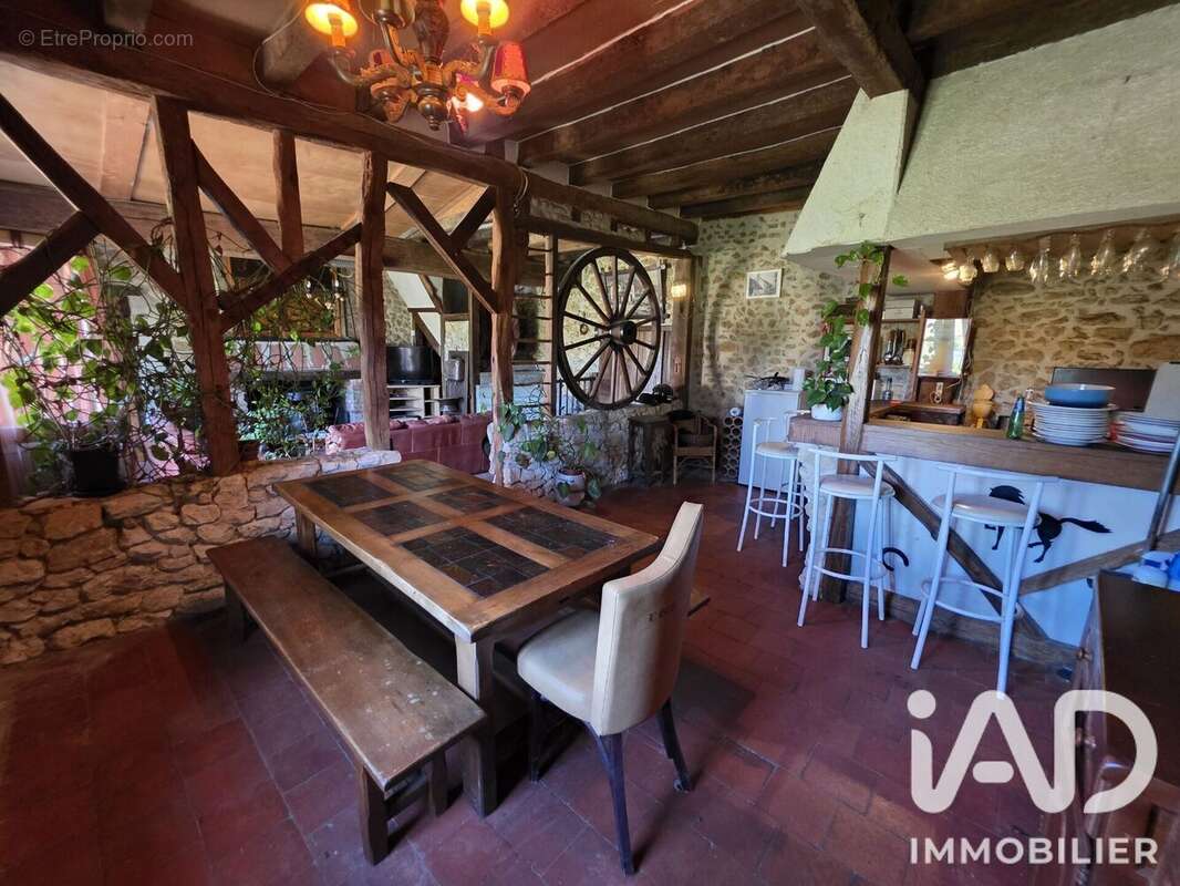 Maison 79 m² à Lavare  - photo 8