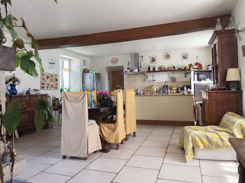 Maison à EPERNON