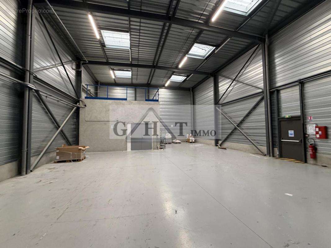 Entrepot 2765m2 a vendre bondoufle - photo 11