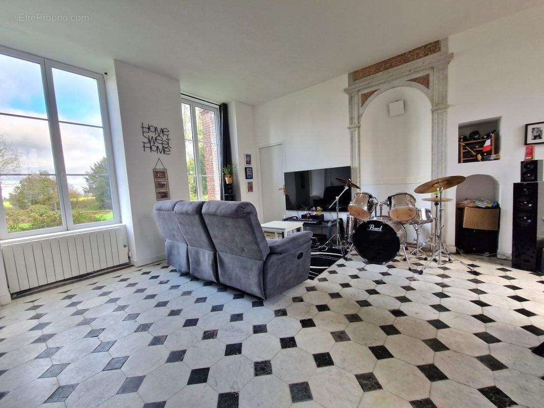 Appartement à BOIS-L&#039;EVEQUE