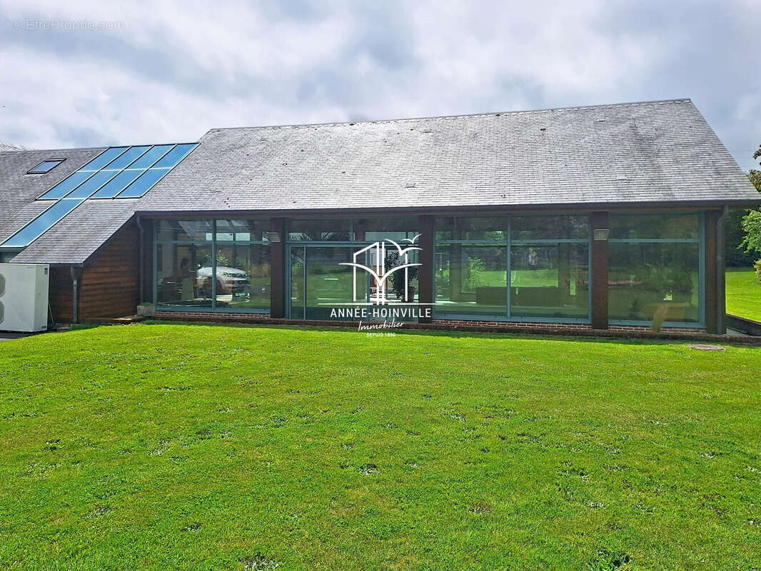 Maison 432 m² à Equemauville  - photo 4