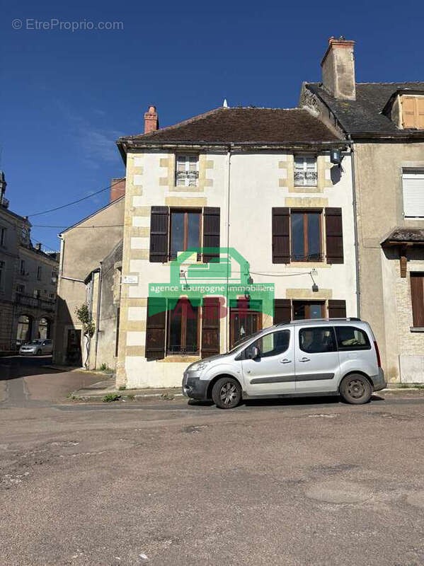 Maison à TANNAY