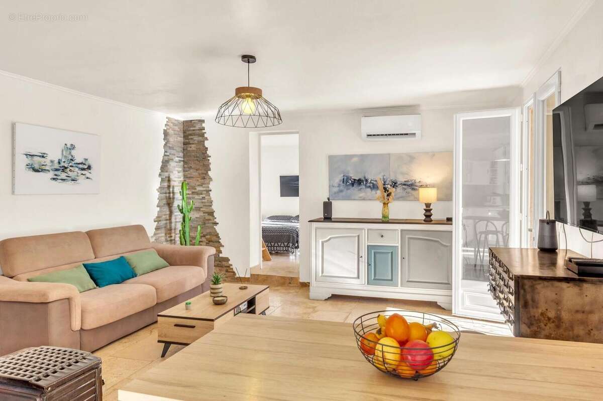   - Maison à FLAYOSC