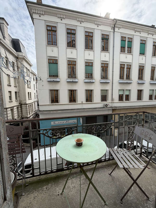 Appartement à SAINT-ETIENNE