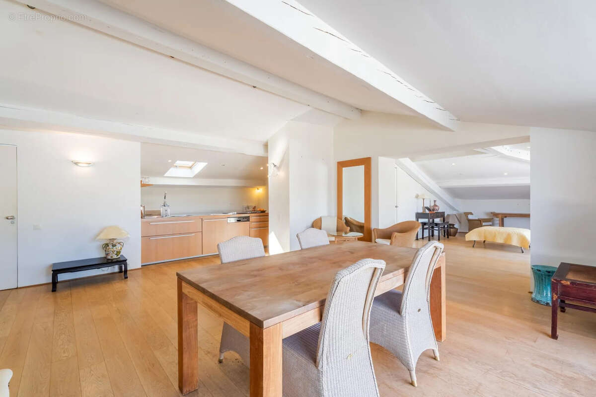 Appartement à VILLEFRANCHE-SUR-MER