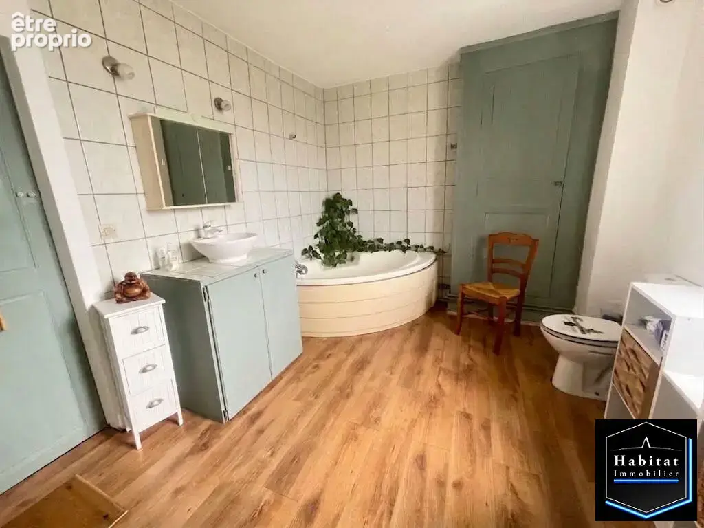 Maison de ville pleine de charme avec jardin, cave et grand atelier - photo 8