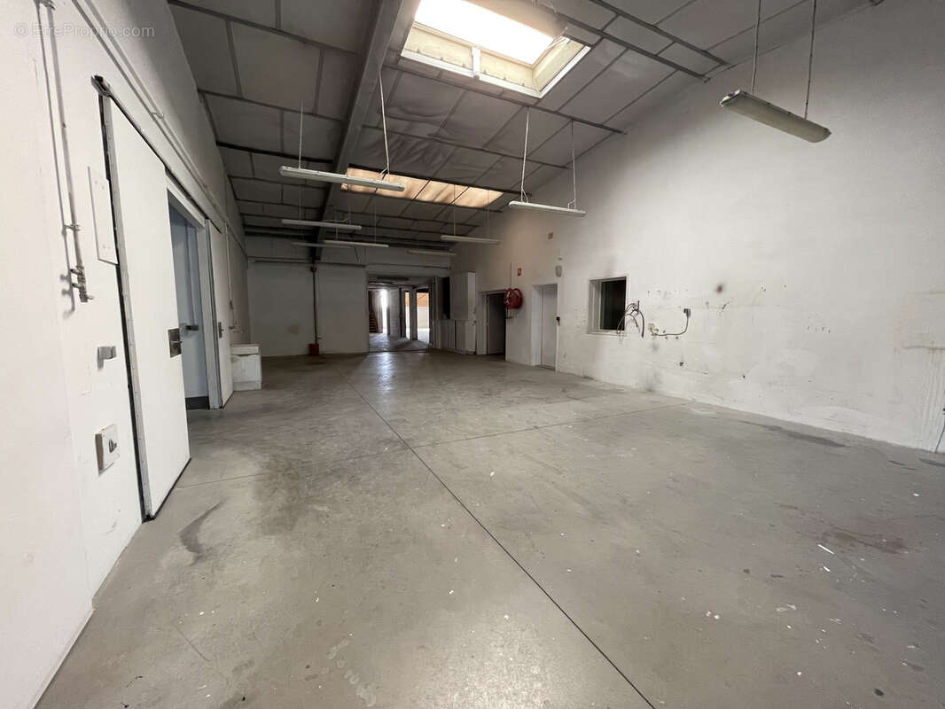 Commerce à HAUTERIVES