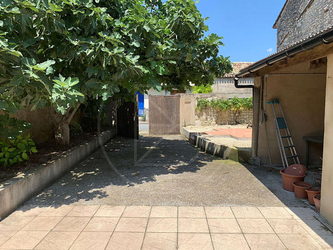 Maison à LA SAUVETAT-DU-DROPT
