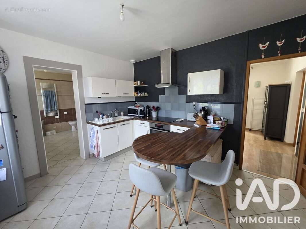 Maison 102 m² à Noidans-Les-Vesoul  - photo 7