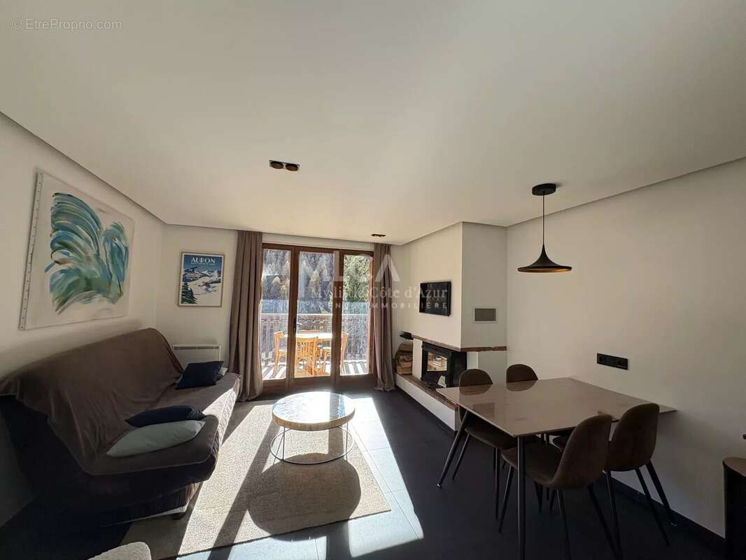 Appartement à SAINT-ETIENNE-DE-TINEE