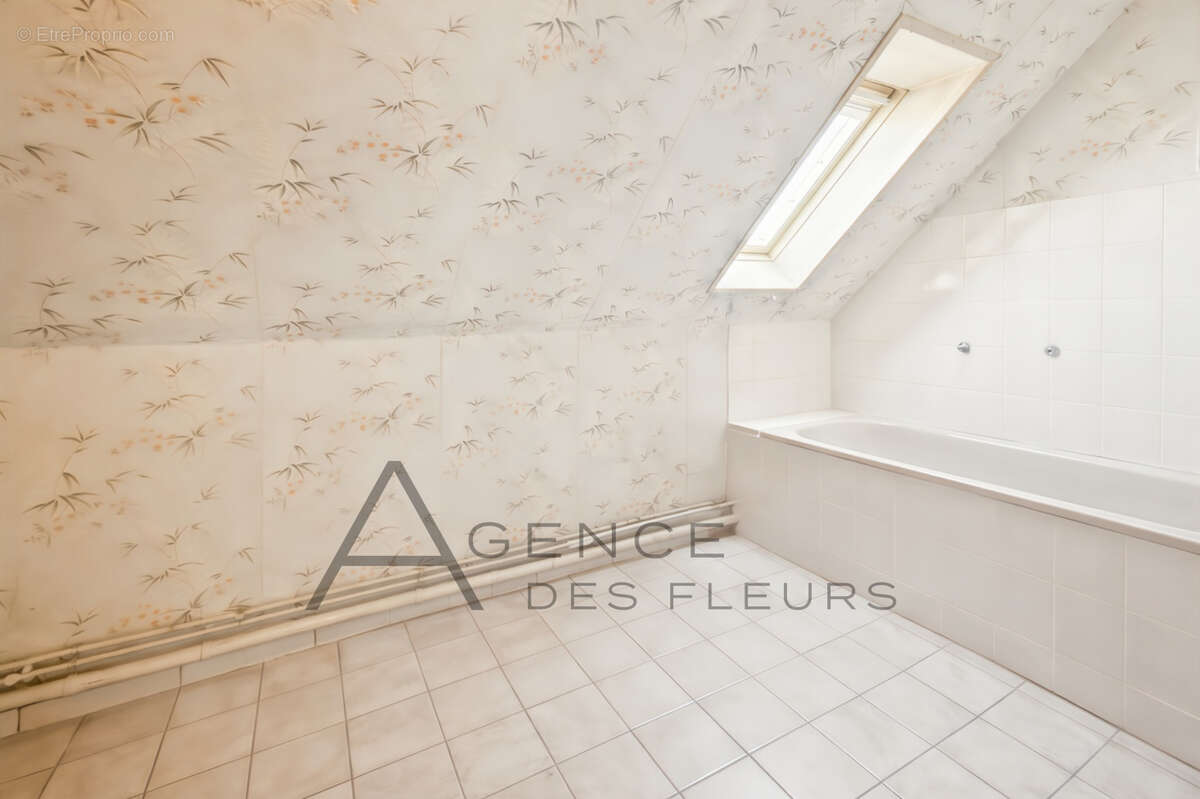 Maison 141 m² à Saint-Aubin-Les-Elbeuf  - photo 12