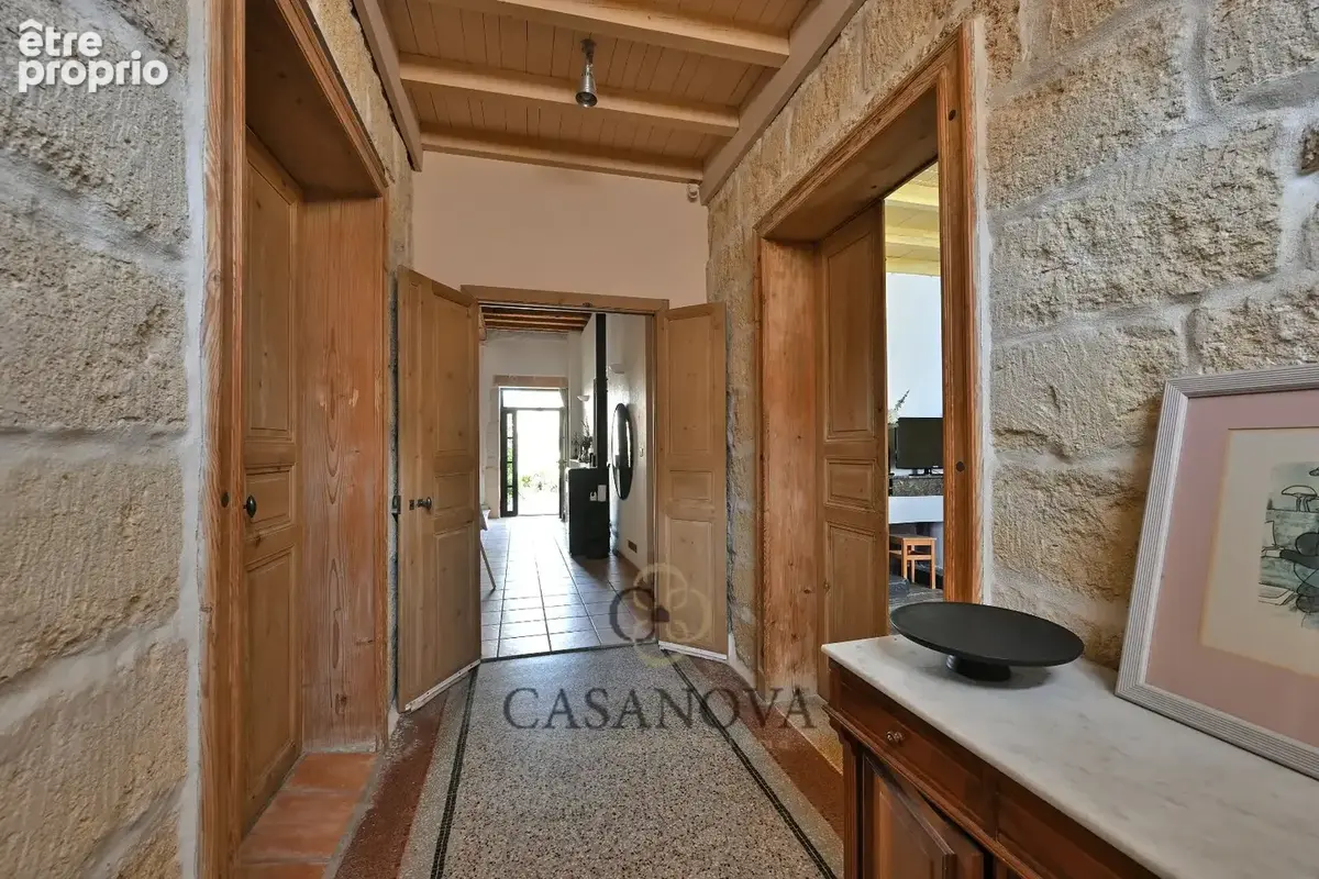Maison de maitre 385 m² avec 7 chambres, piscine et potentiel d'aménagement - photo 15