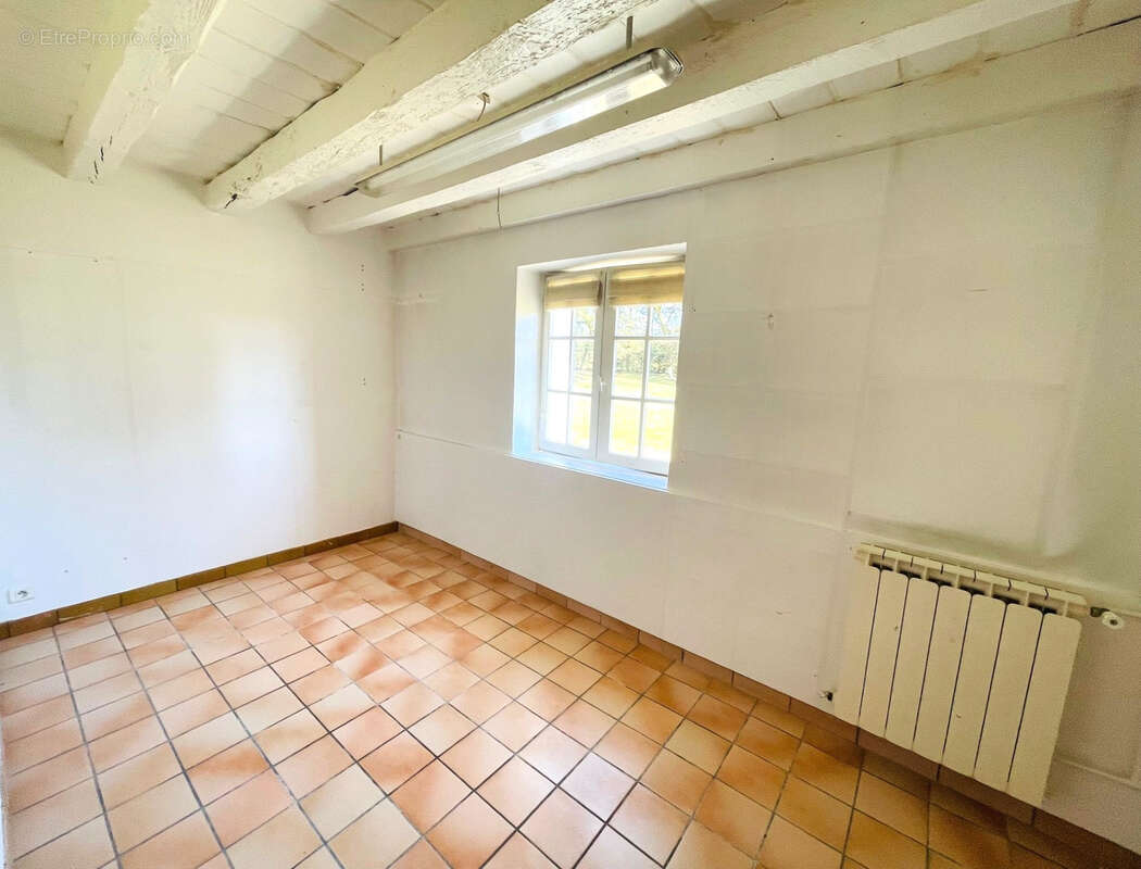 Maison à SAINT-GEOURS-DE-MAREMNE