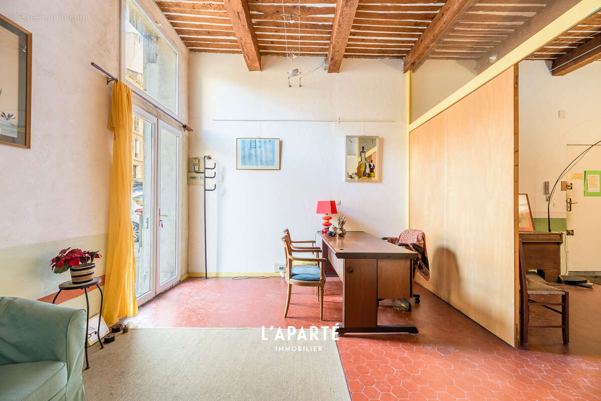 Appartement à MARSEILLE-6E