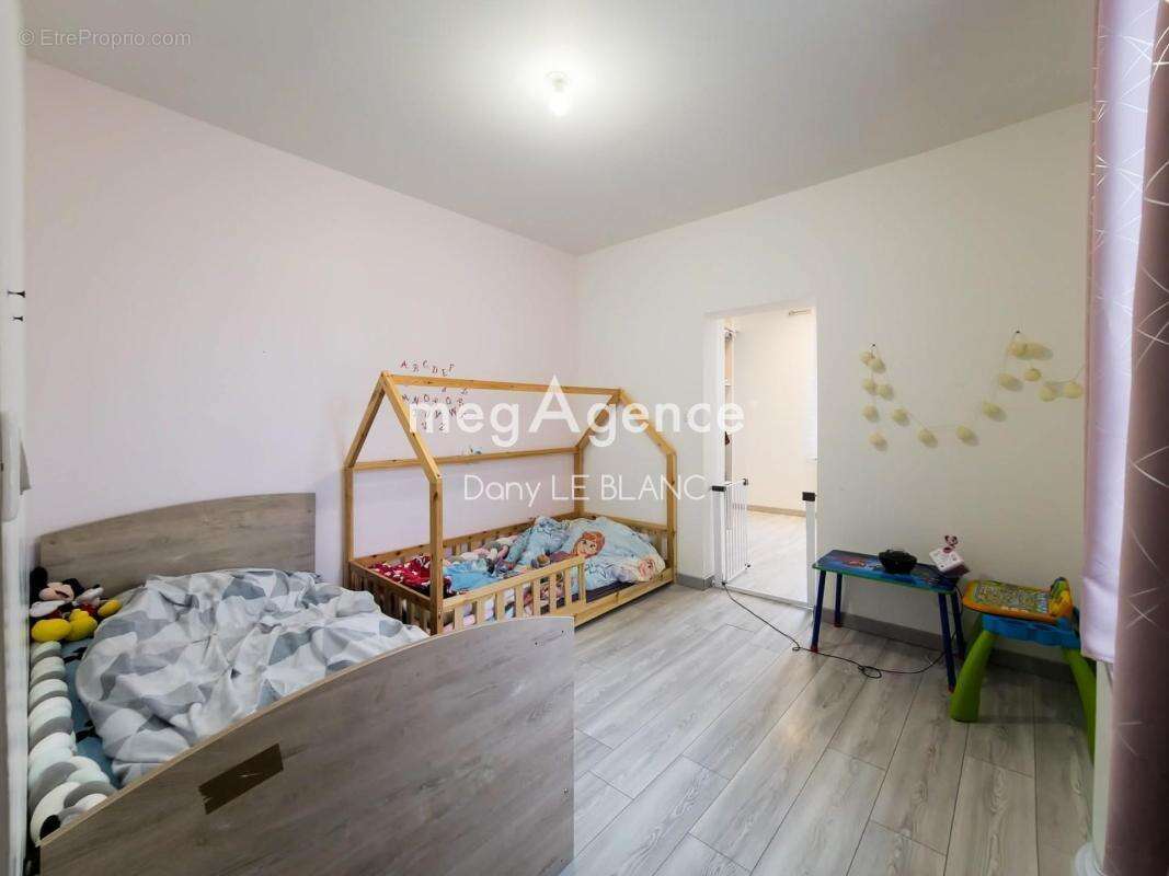 Maison familiale rénovée au cœur de Voves - photo 10