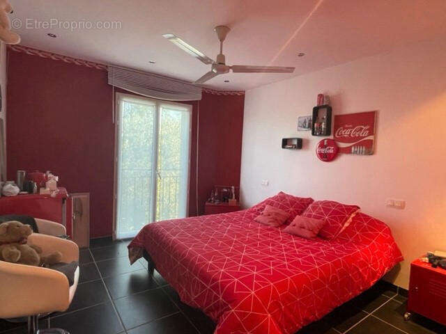 chambre étage - Maison à VIC-FEZENSAC