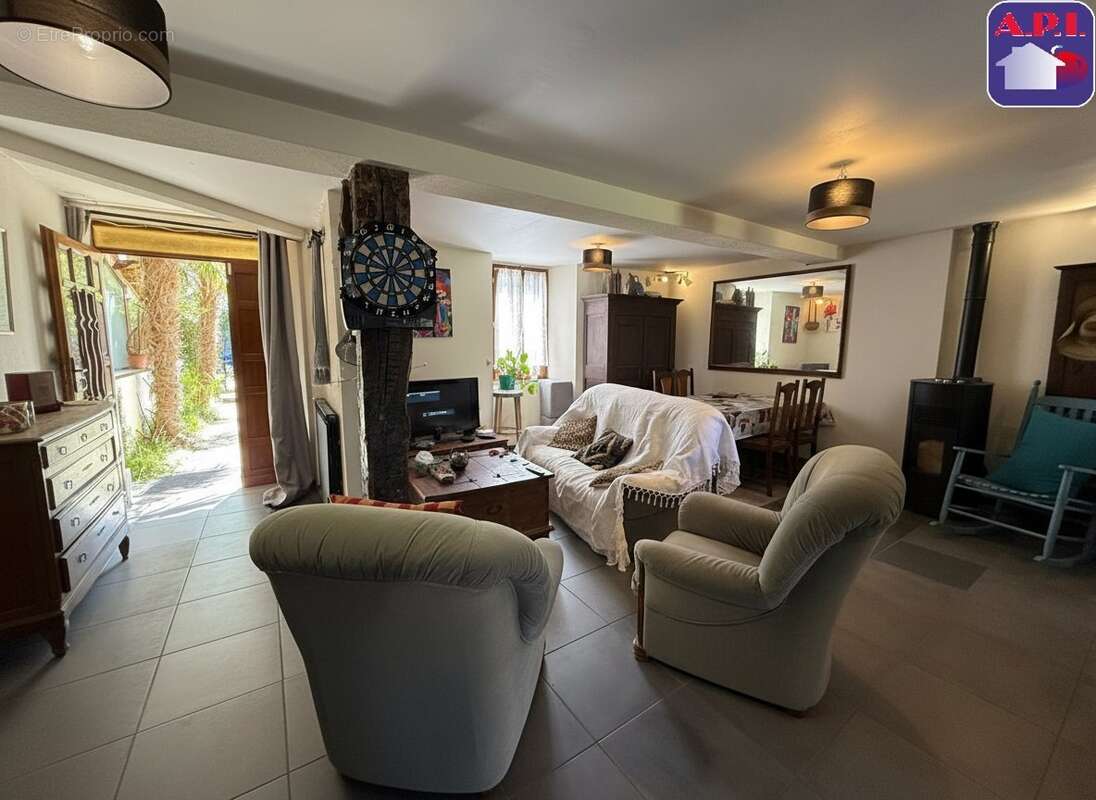 Maison à PRAT-BONREPAUX