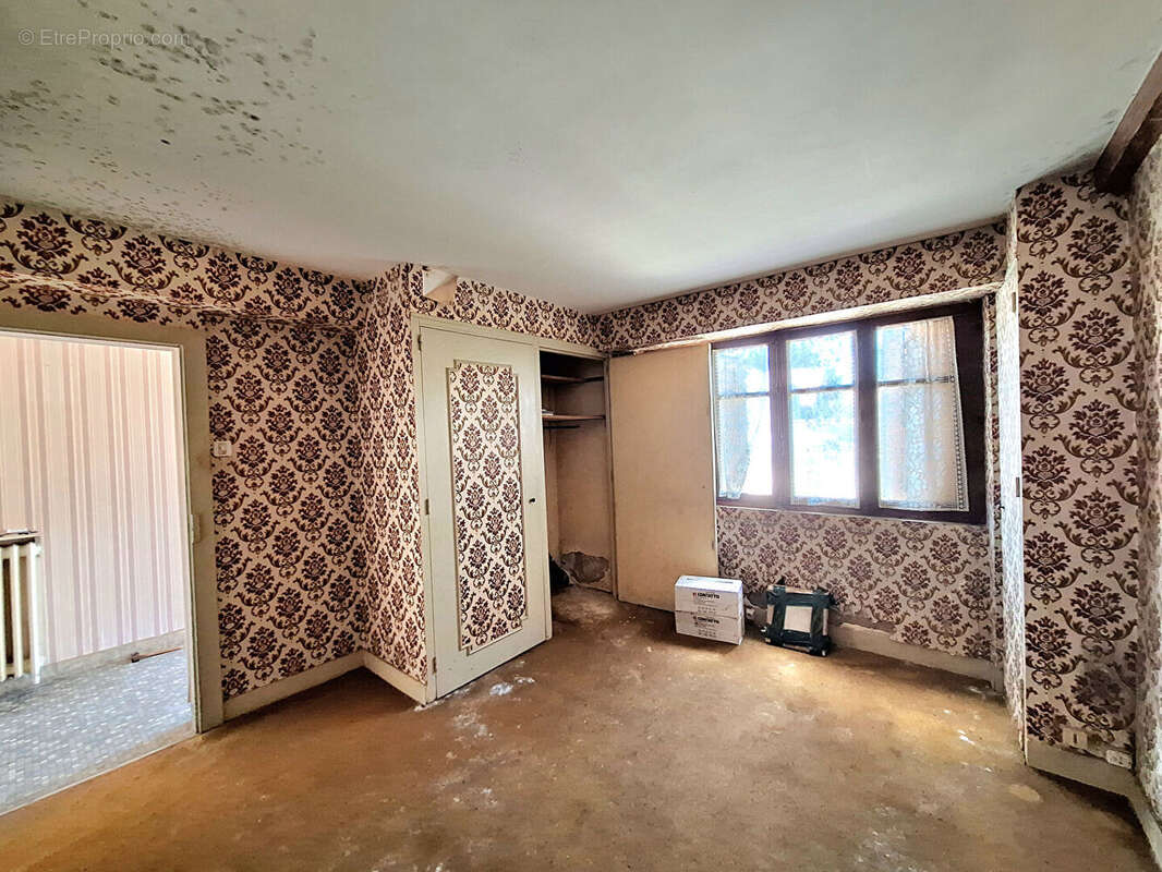 Maison à MONTLUCON