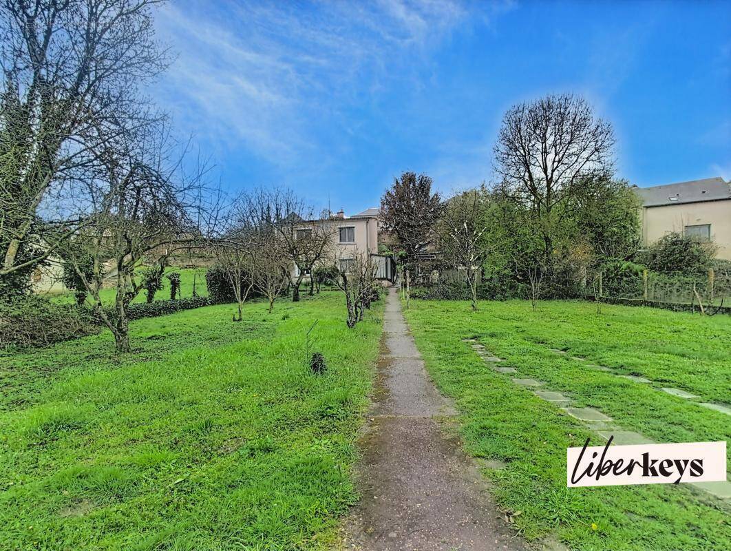 Maison à MONTREUIL-BELLAY