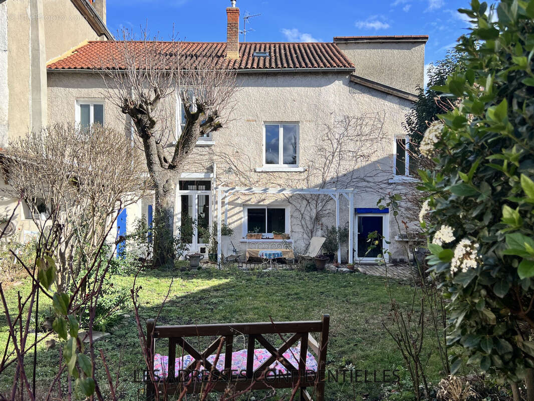 Maison à IRIGNY