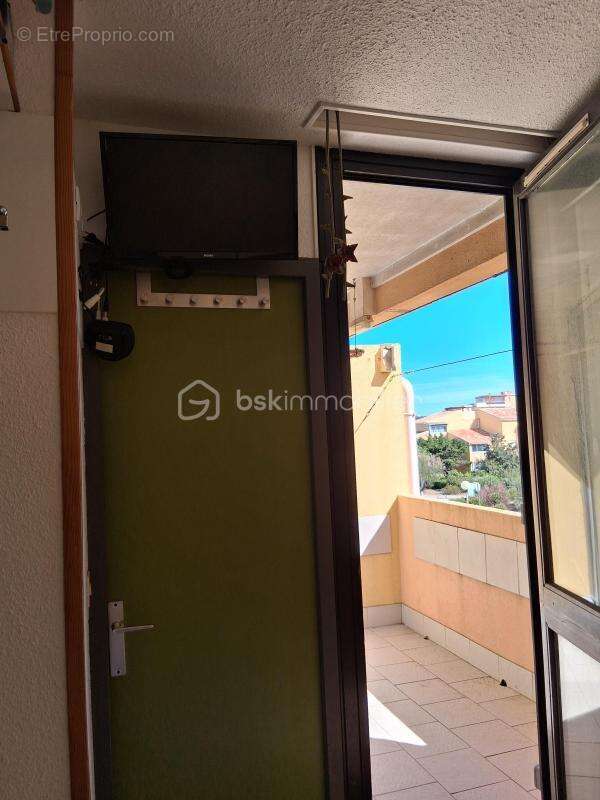 Narbonne-plage - appartement t2  au 2ème étage avec place de parking – bon etat à 100m de la plage - vendu meublé - photo 7