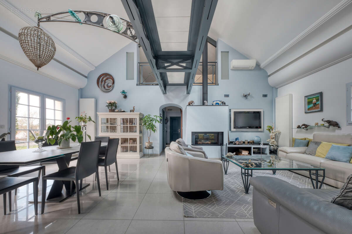 Maison indivdiuelle de plain pied - 210m2 - 5 chambres - dpe c - photo 5