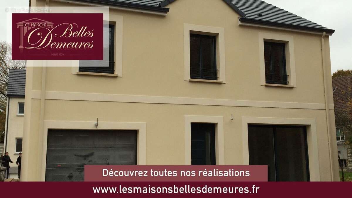 Terrain à SAINTE-GENEVIEVE-DES-BOIS