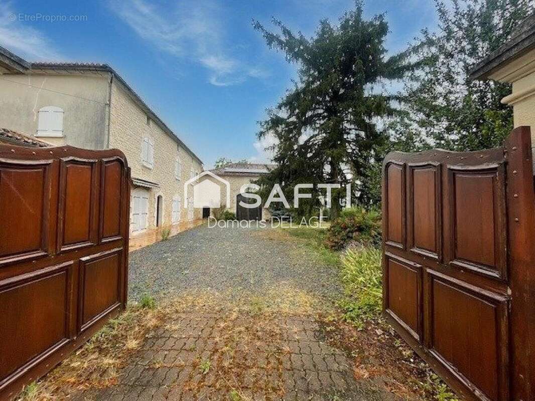 Photo 6 - Maison à CHAZELLES