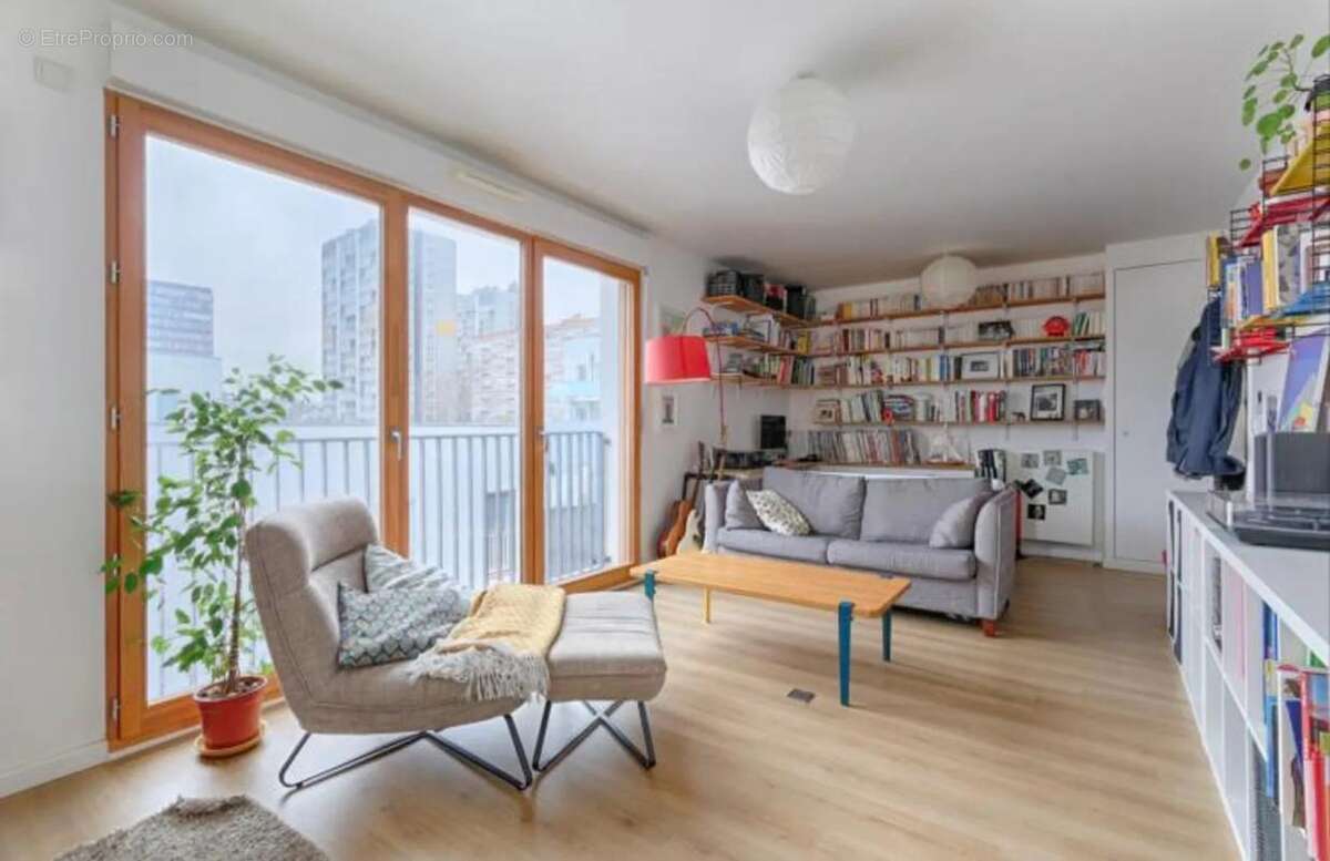 Appartement à AUBERVILLIERS