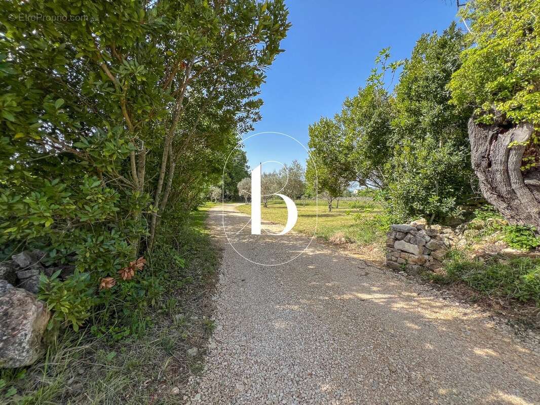 Maison à GOUDARGUES