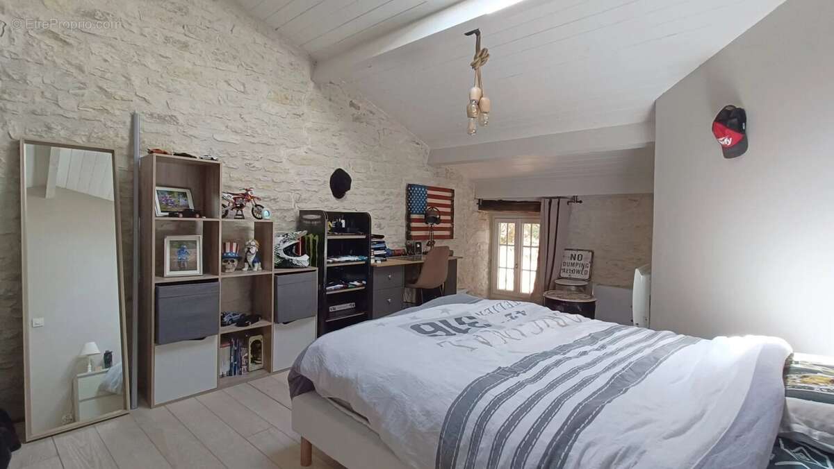 Maison à VOUZAILLES