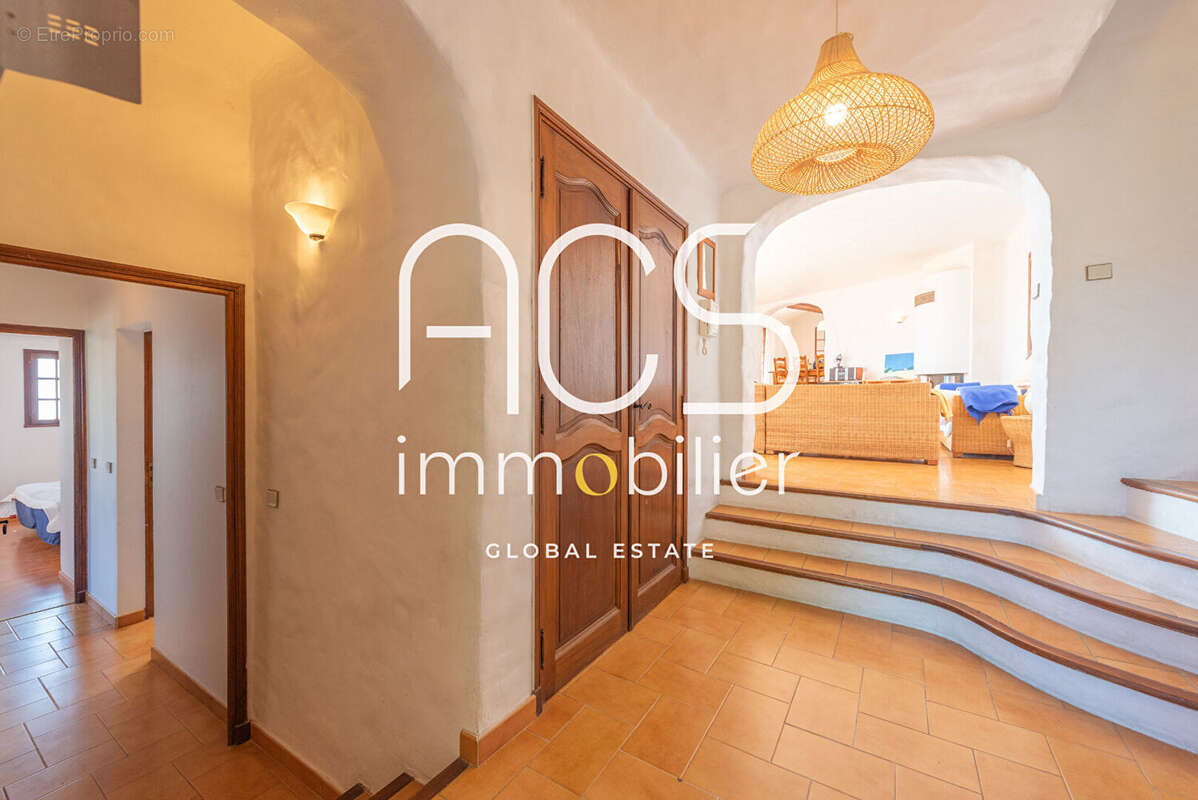 Maison à LES ISSAMBRES