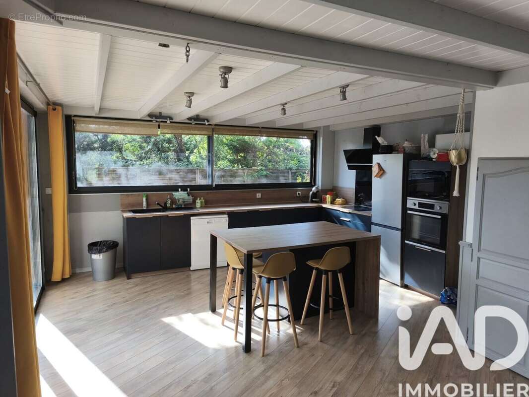 Photo 9 - Maison à SAINT-CHRISTOLY-DE-BLAYE