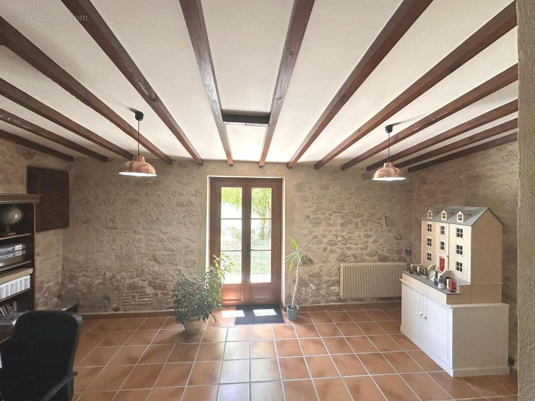 Maison à DURAS