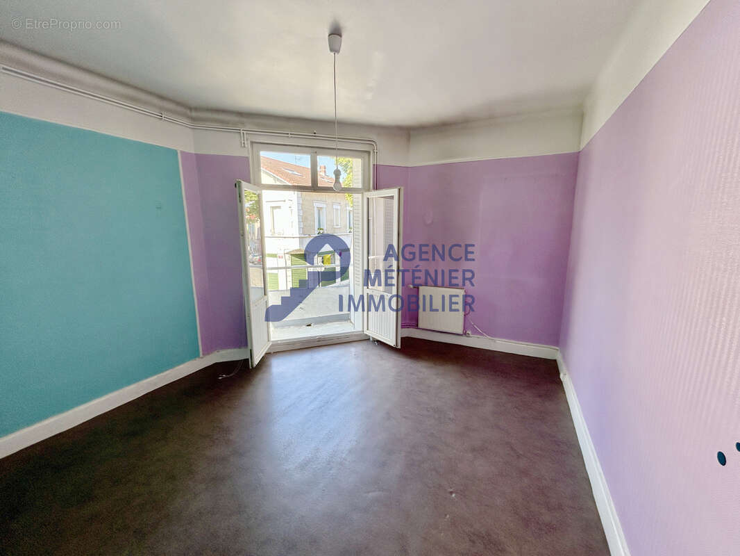 VICHY - appartement de type f2 proche de toutes commodités - photo 4