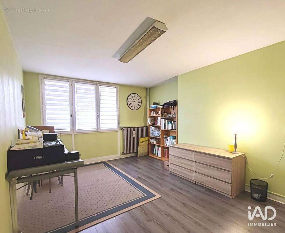 Photo 2 - Commerce à AMIENS