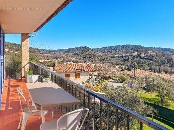 Maison à GREOUX-LES-BAINS