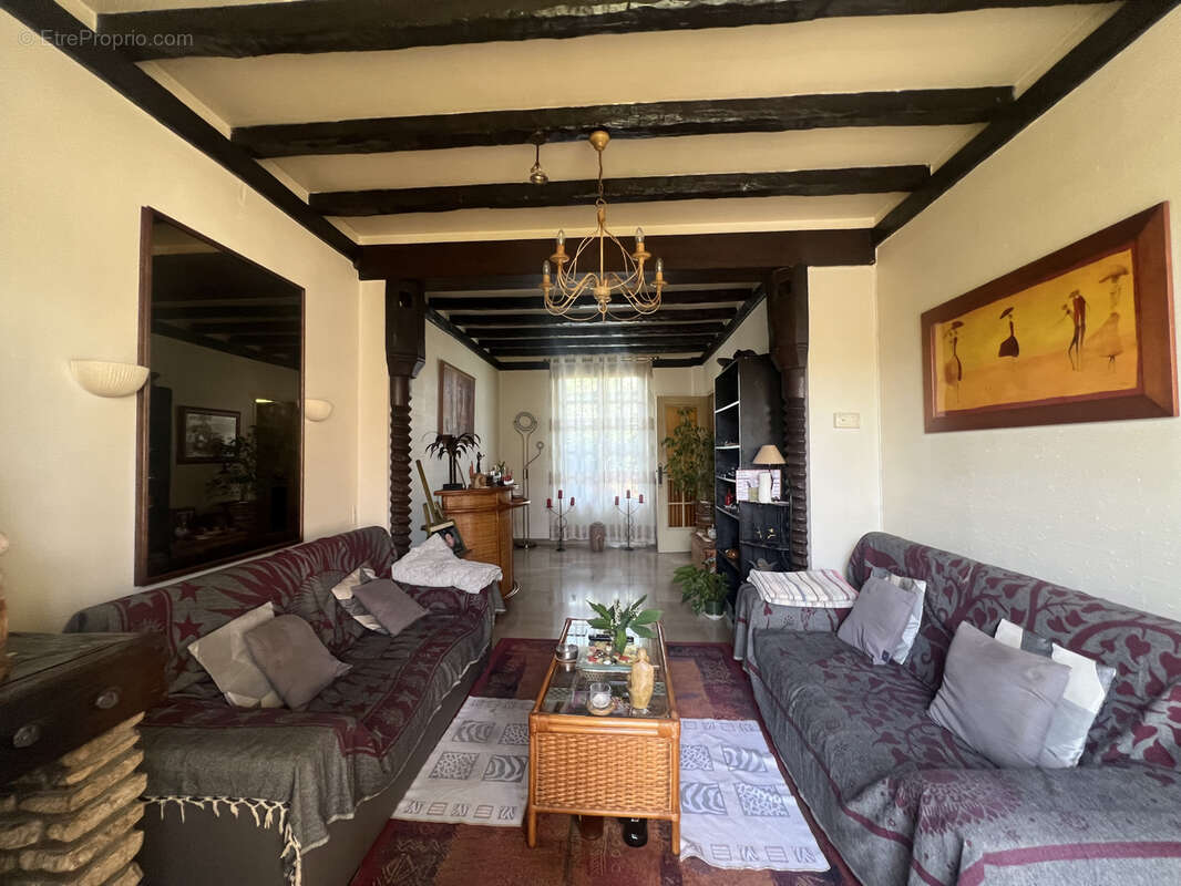 Maison à SARTROUVILLE