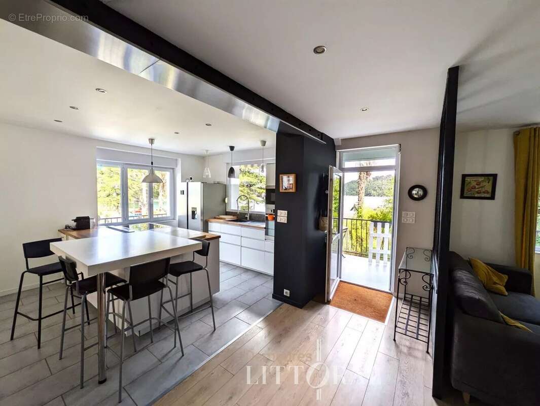 Maison à LOGONNA-DAOULAS