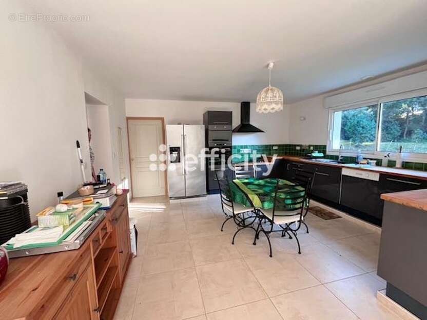 Maison à MESCHERS-SUR-GIRONDE