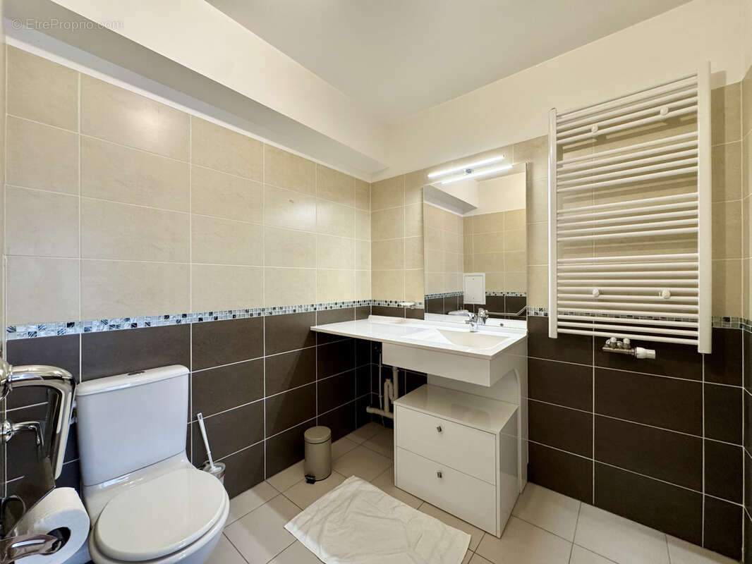 Appartement à EMERAINVILLE