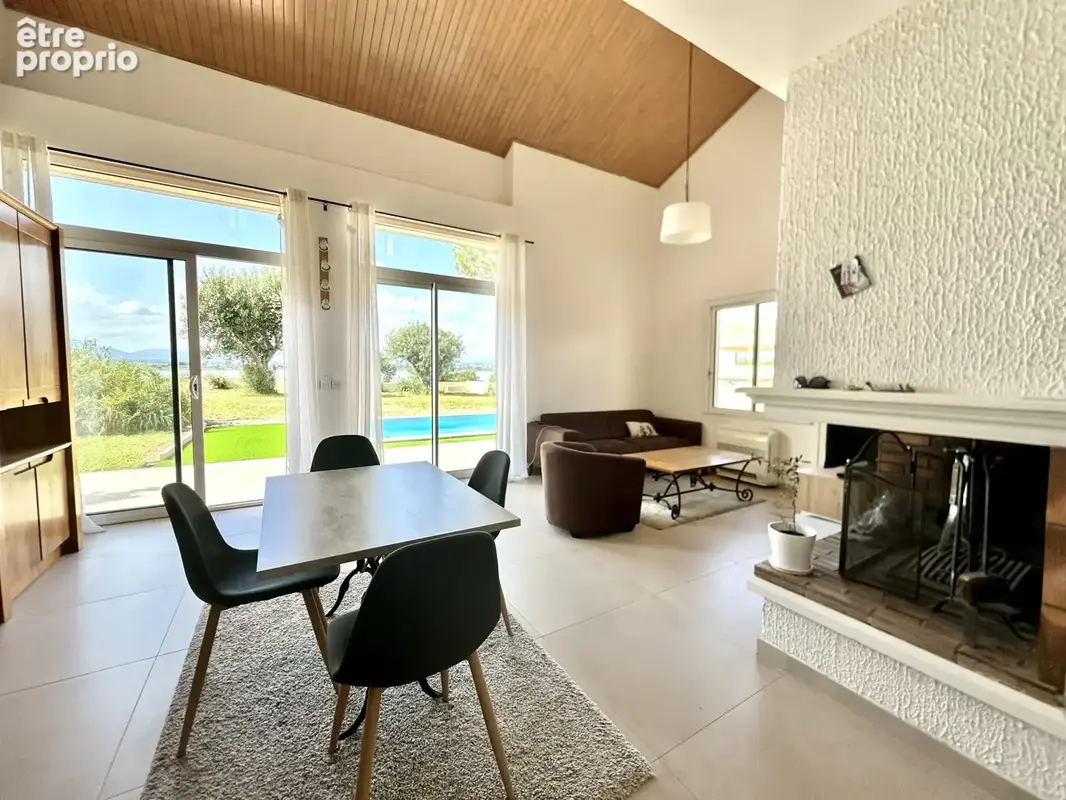Vente Villa en première ligne du Lac, 66180 Villeneuve de la Raho. - photo 5