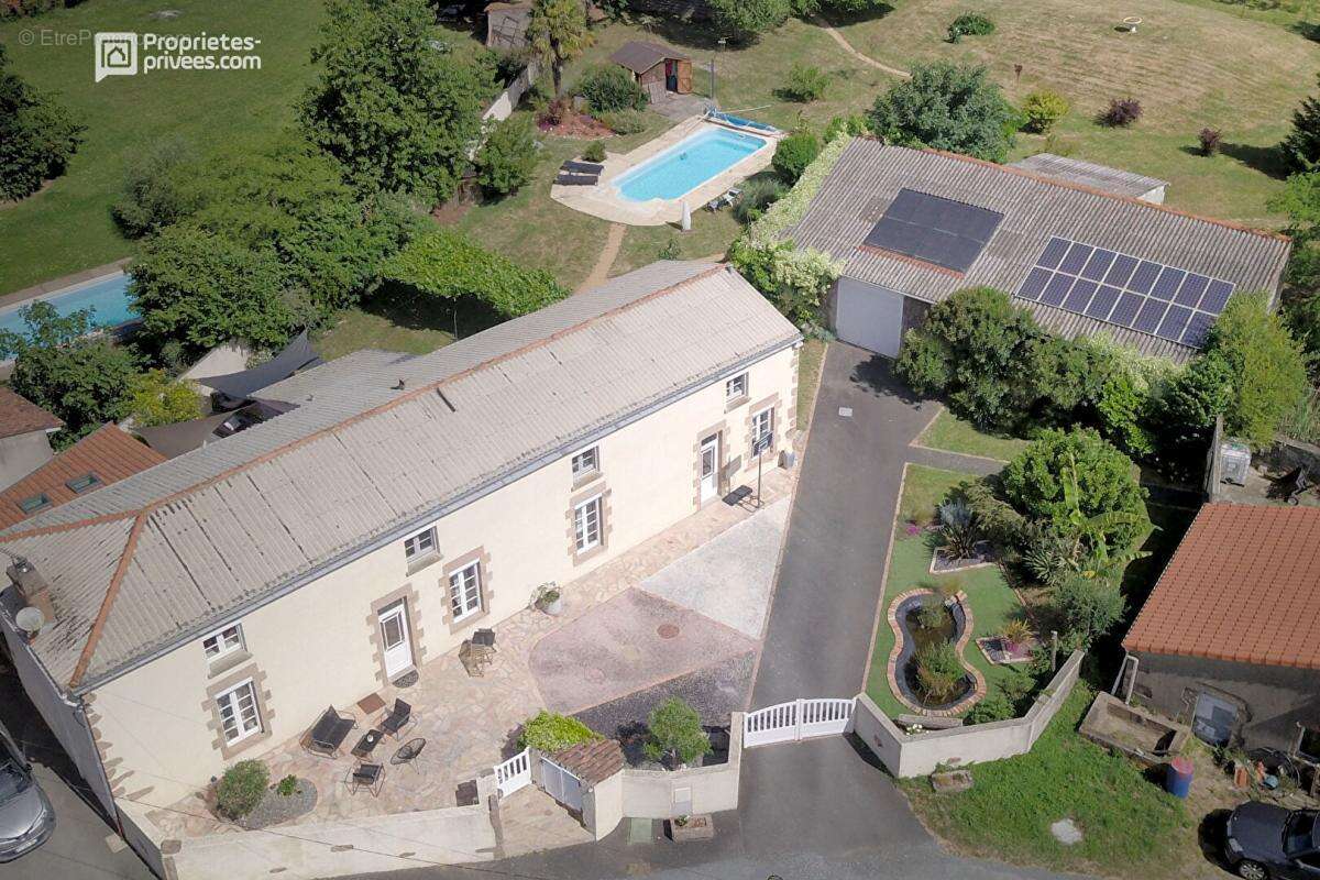 Maison à SAINT-ANDRE-DE-LA-MARCHE