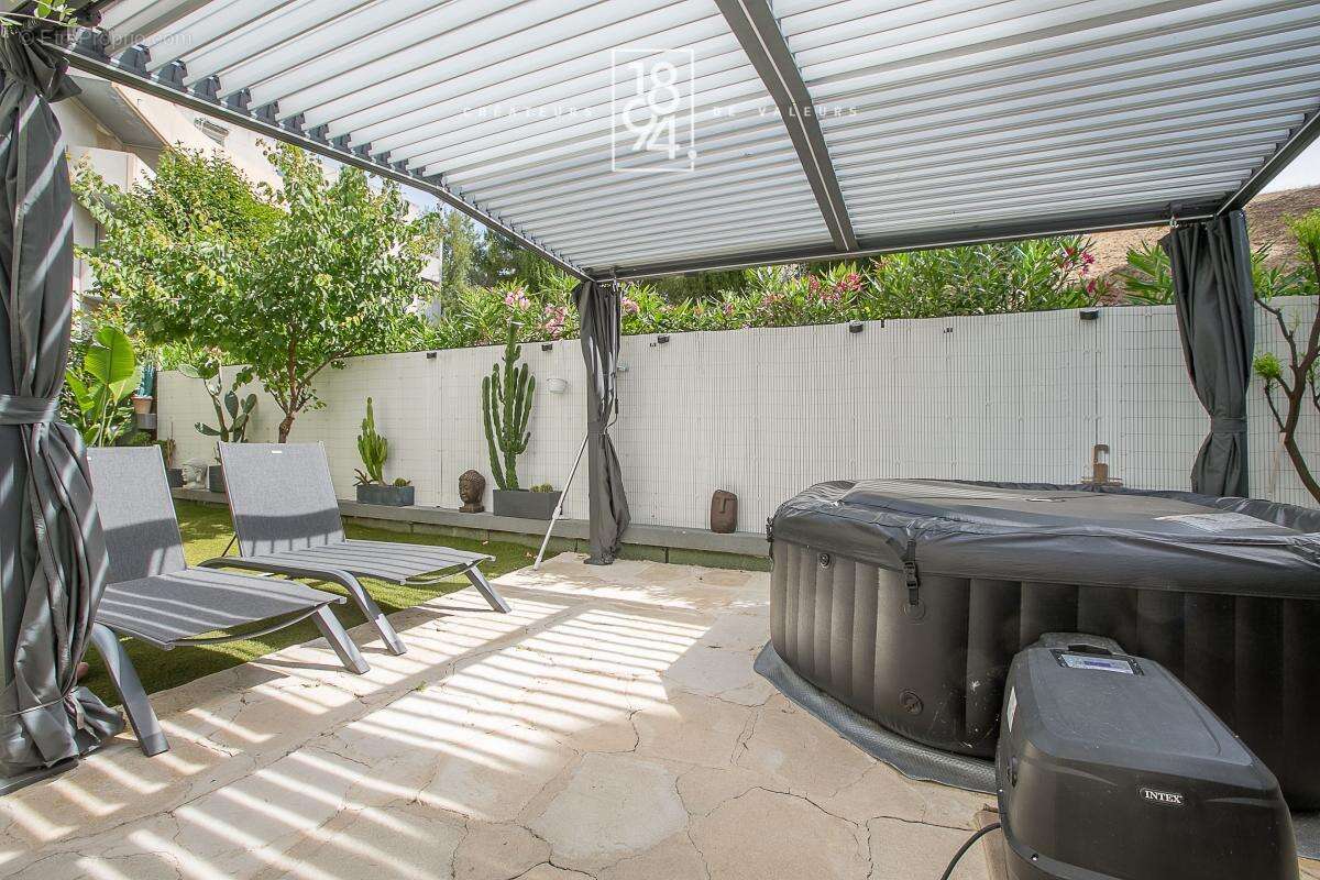 Appartement à MARSEILLE-9E