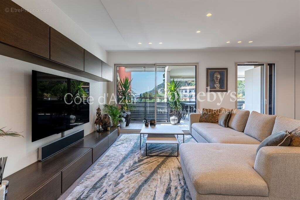 Appartement à EZE